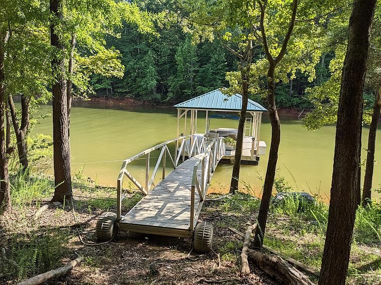 1st image of 13 Goat Island Ct