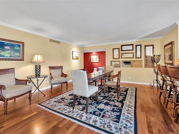 5th image of 101 Clubhouse LN #279