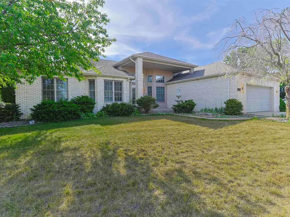 14486 Worthington Dr, Granger, IN 46530