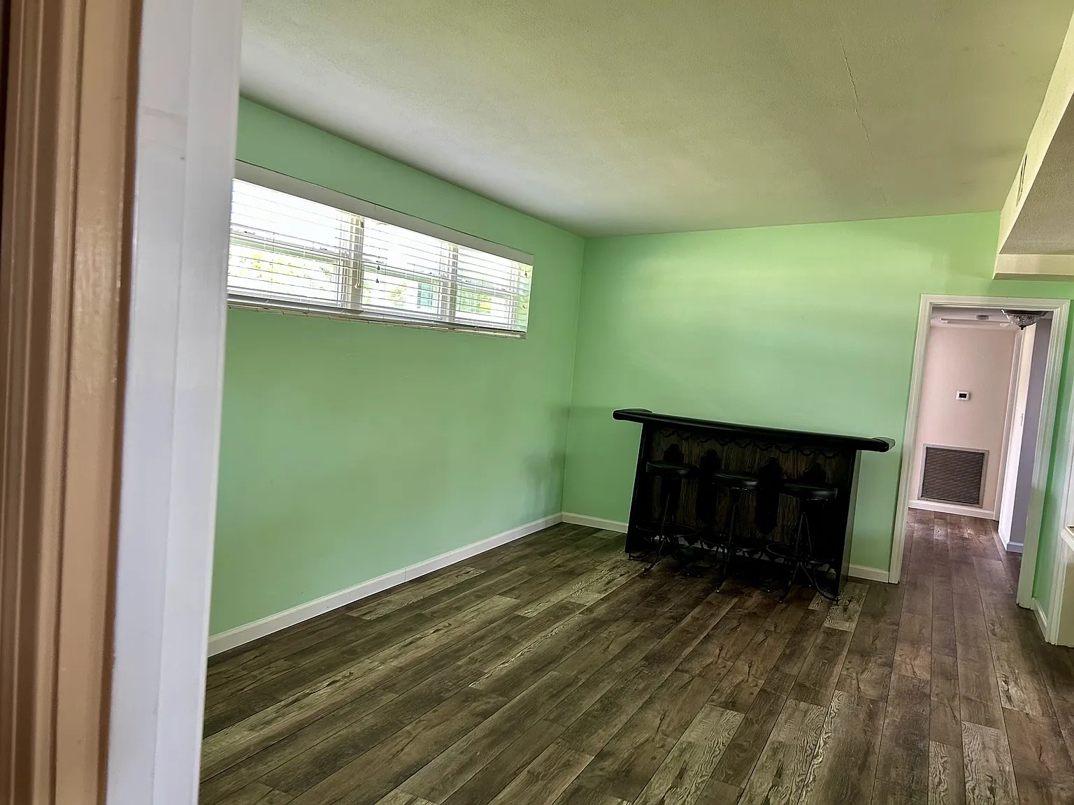 3 bed, 2054 sqft, $2,000 — Photo 4