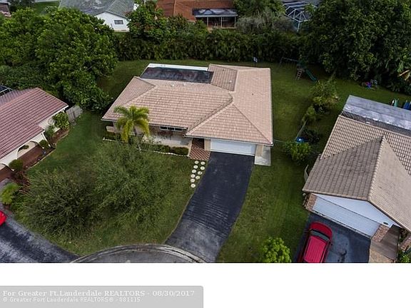 3rd image of 11241 NW 36th St