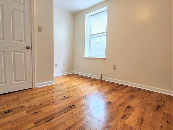 2nd image of 2811 W Girard Ave Floor 3