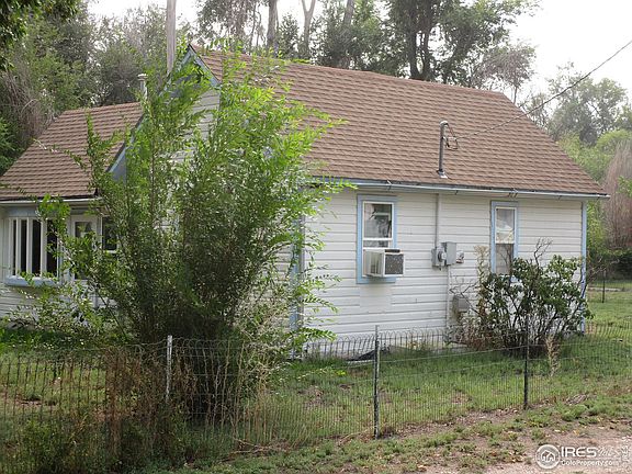 2nd image of 726 Dessa St