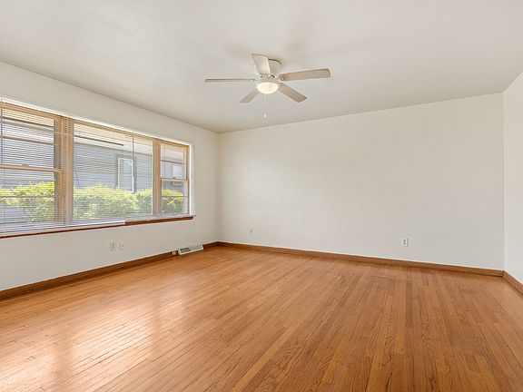 3rd image of 3229 Liberty Dr