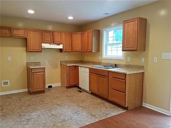 5th image of 1533 Seigle Ave