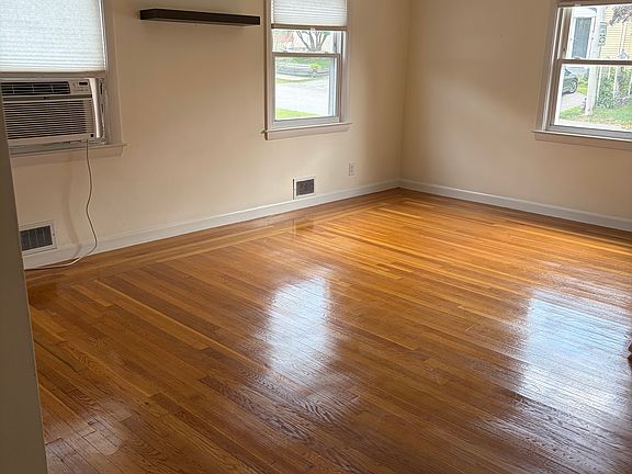 4th image of 173 Lexington Ave #1