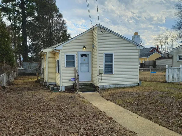 7 Irwin Ave, New Castle, DE 19720