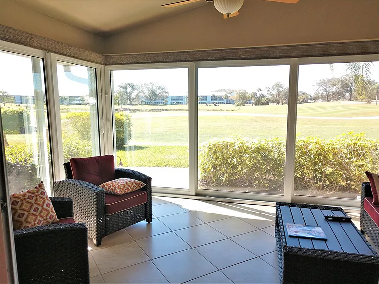 540 Clubside Cir — Photo 17