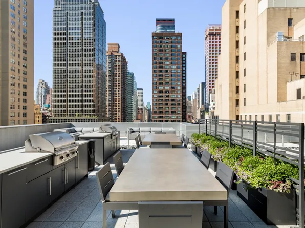 1065 Second Avenue image 11 of 27