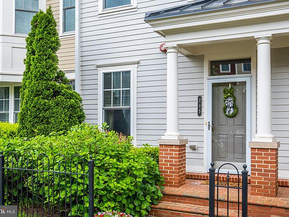 2nd image of 715 Annie Rose Ave