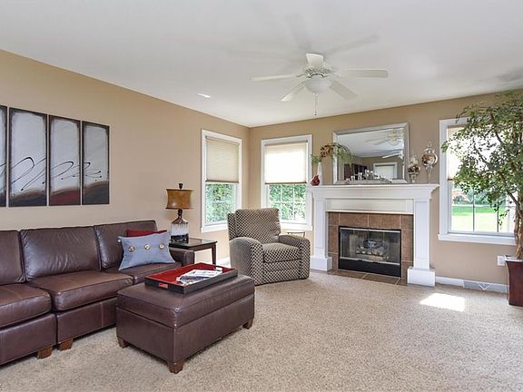 4th image of 2268 Crestmont Dr