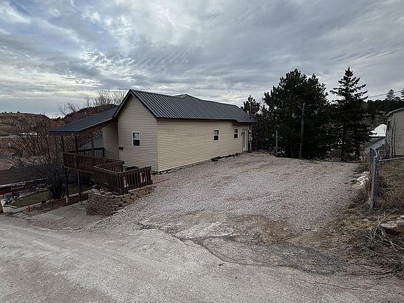 2nd image of 118 Spark St #Lowerunit2