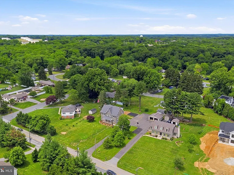 1512 Naamans Creek Rd — Photo 45