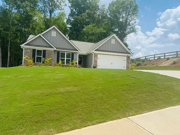 41 Meagan St, Statham, GA 30666