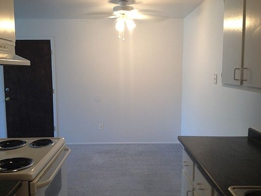 3rd image of 2728 Golfside Dr APT 302