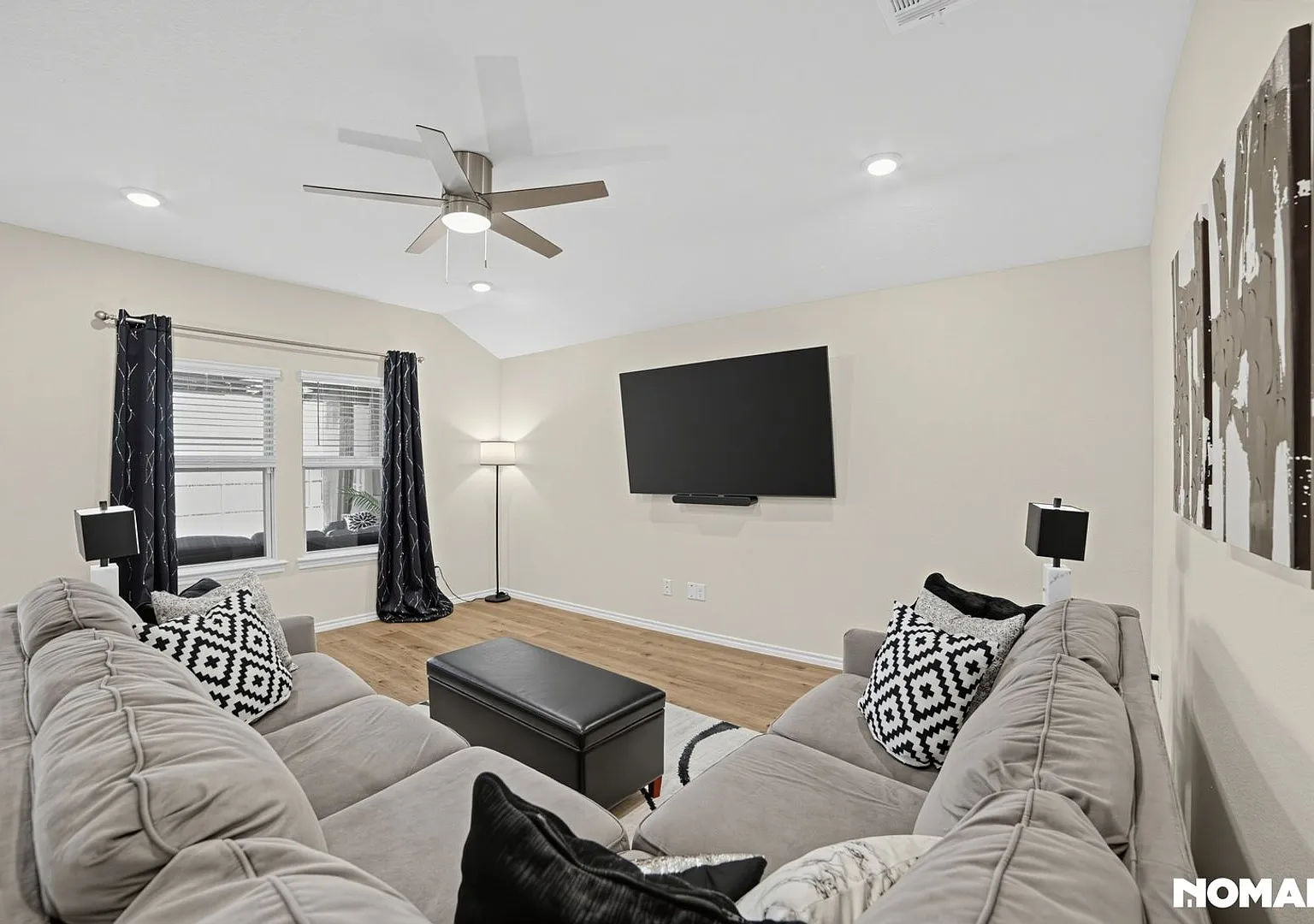 Charming 4BR House in Josephine — Photo 2