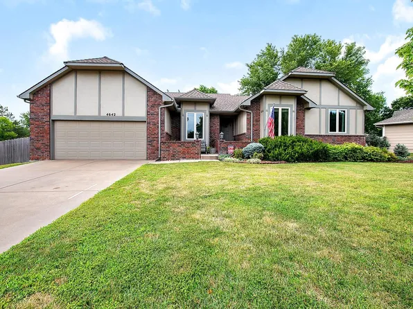 4642 Farmstead Ct, Wichita, KS 67220