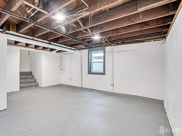 338 Buckelew Ave — Photo 32