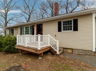 47 Apothecaries Hall Rd, Broad Brook, CT 06016