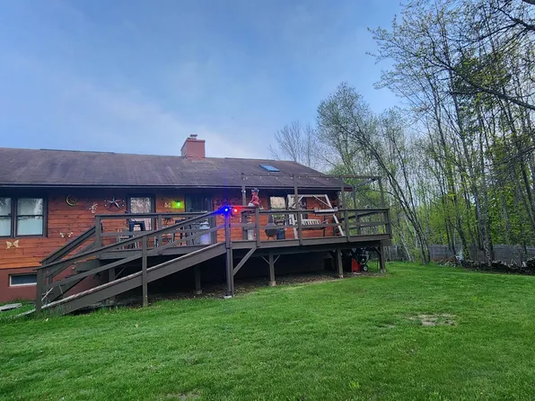 145 Father John Dr, Lake Ariel, PA 18436