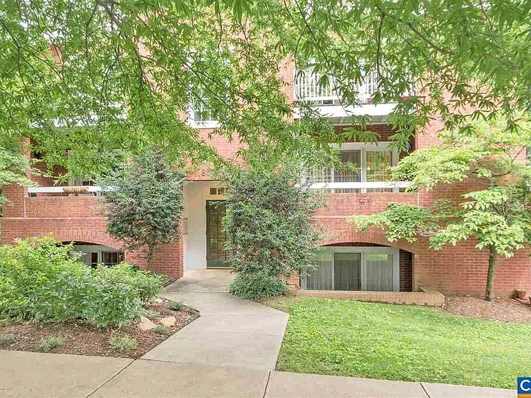 804 E Jefferson St #F — Photo 4