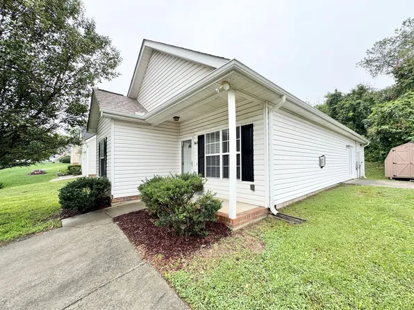 1615 Kay St, Greensboro, NC 27405