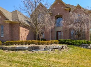 1053 Autumnview Ct, Rochester, MI