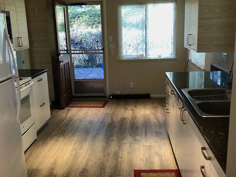 14645 Meadow Dr — Photo 3