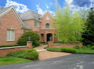 2821 W Hidden Lake Rd, Mequon, WI 53092