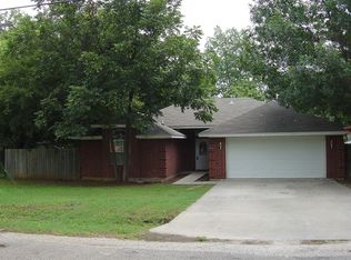 410 N Cherry St, Aubrey, TX 76227