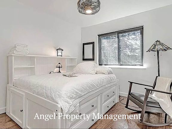 2nd image of 2206 Halsey Cir