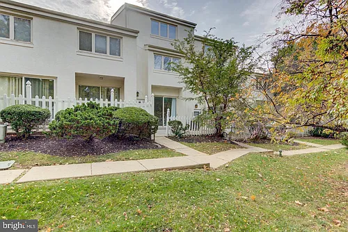 107 Montrose Ave Photo 1