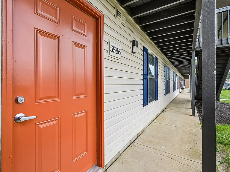 Bolton Estates Apartments — Photo 35