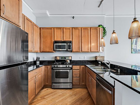 5th image of 1819 S Michigan Ave Unit 502