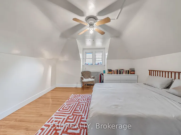 896 Avenue Rd #3 — Photo 21