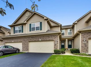 986 Oak Ridge Blvd, Elgin, IL 60120