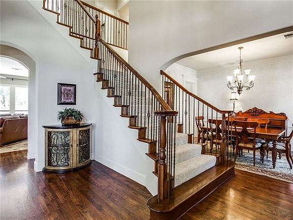 3rd image of 2711 Brookshire Dr