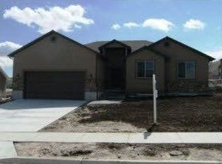 48 W Park Dr, Elk Ridge, UT 84651