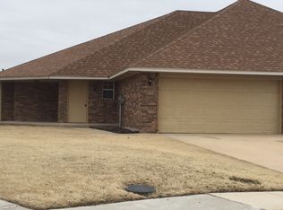 12300 SW 2nd St, Yukon, OK 73099