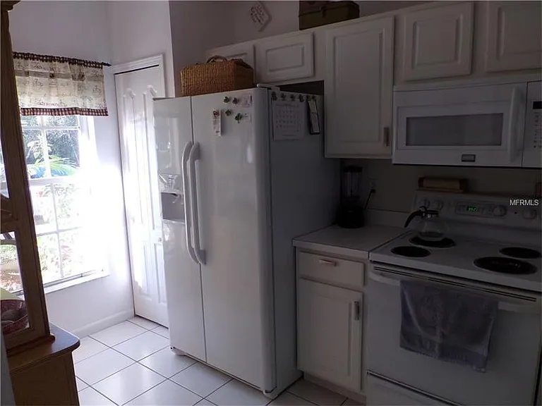 1236 Throckmorton Dr — Photo 4