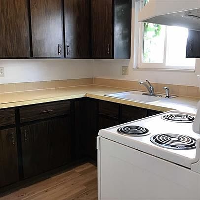 3rd image of 417 E Thunderbird Dr