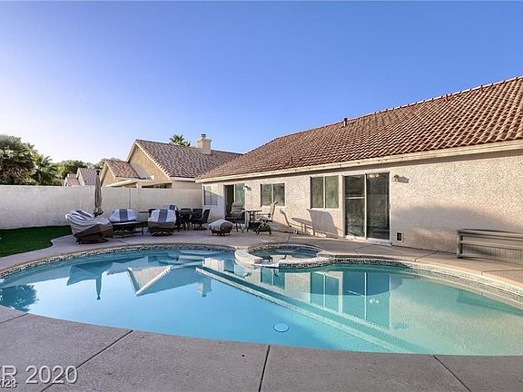 2nd image of 1305 Pine Terrace Ct