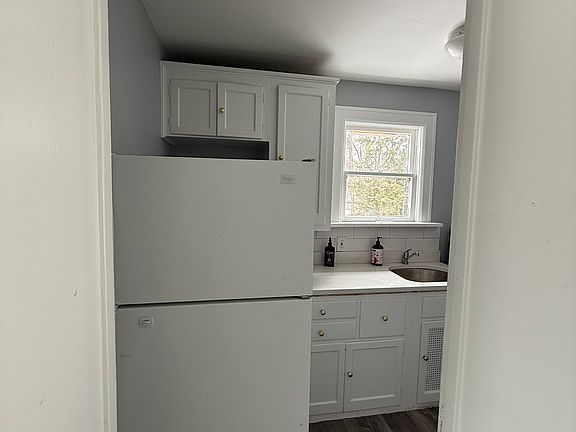 5th image of 1103 S 4th St APT 4