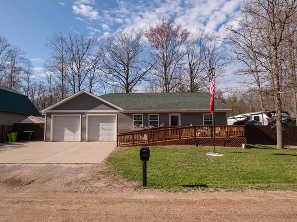 1131 Hemlock Rd, Beaverton, MI 48612