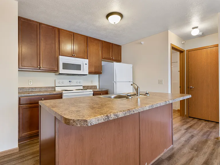 Meadows Apartments — Photo 16