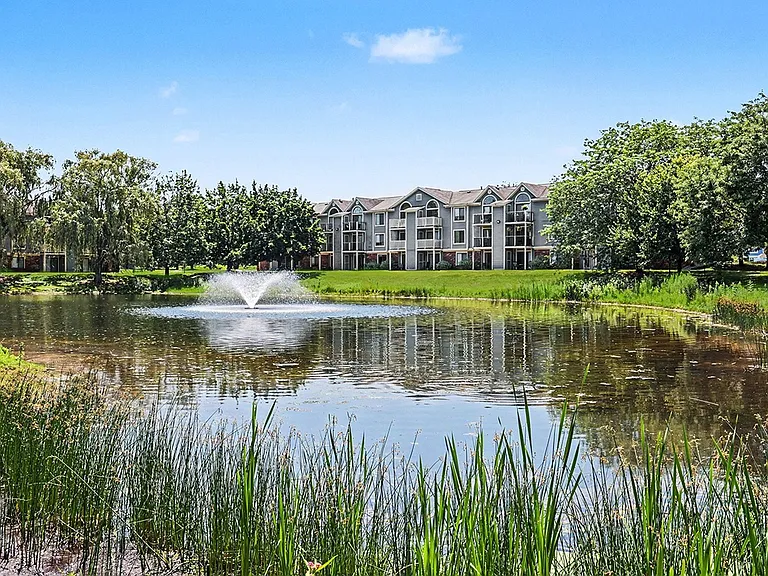 Byron Lakes Apartments — Photo 89
