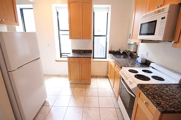 Rented by Luxor Homes & Investment Realty | media 17