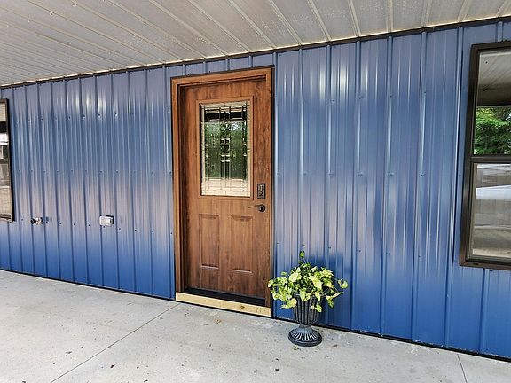 2nd image of 643 S Ashton Ln