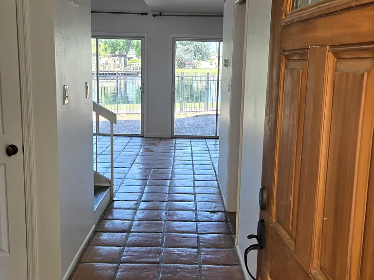 156 Laguna Royale Dr — Photo 22