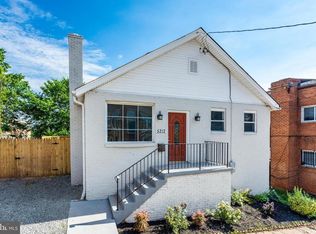 5212 D St SE, Washington, DC 20019